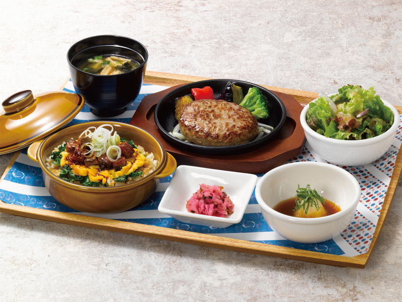 洋風うなぎご飯&黒×黒ハンバーグ（サラダ・味噌汁・漬物付）　（税込 2,948 円）