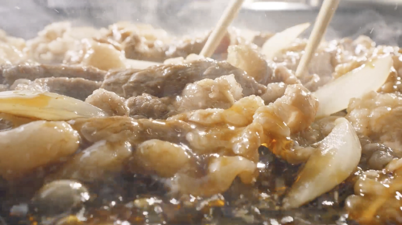 じゅわっと焼きたて牛肉の旨みが楽しめる！不動の1番人気『鬼おろし肉ぶっかけうどん』