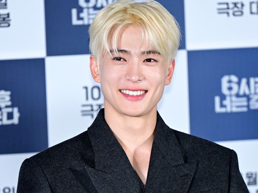 NCT・ジェヒョン、入隊前の爽やかショット公開でファン胸キュン「恋しさ爆発」【PHOTO】