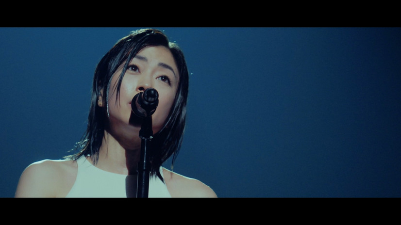 「First Love」from SCIENCE FICTION TOUR 2024