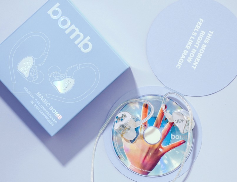 「IN-EAR EARPHONES」　(P)&(C) BELIFT LAB Inc.