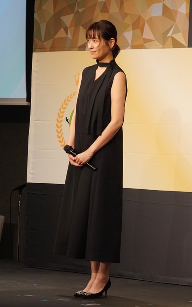 青木裕子【写真：竹内みちまろ】