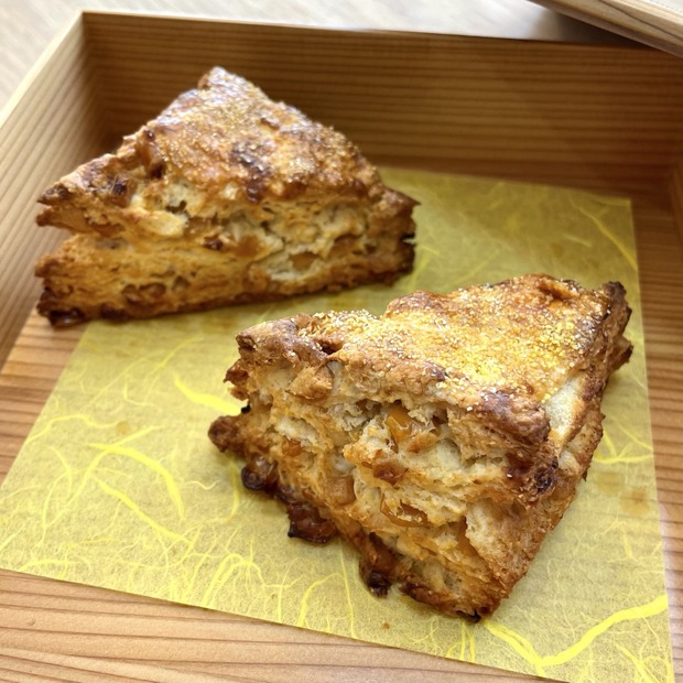 「醤油糀とメープルの焼きとうもろこし」702円(1個)