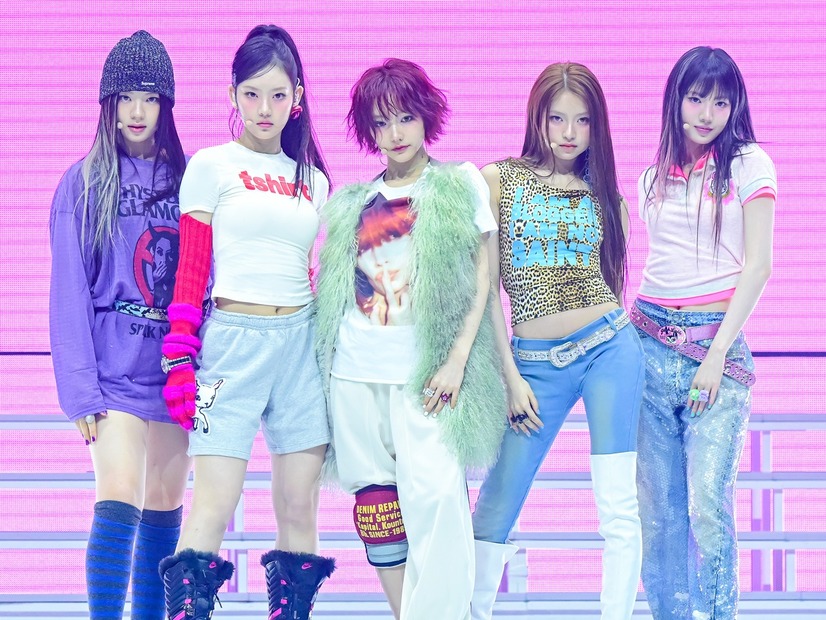 “IVEの妹分”KiiiKiii、韓国ファッション誌のカバーに！個性際立つ可愛さで全員主役級の存在感【PHOTO】