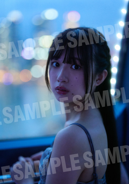 小久保柚乃の2nd写真集『こくぼづかん2』特典生写真画像　撮影：中村和孝　（C）中村和孝／小学館