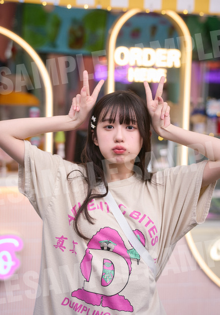 小久保柚乃の2nd写真集『こくぼづかん2』特典生写真画像　撮影：中村和孝　（C）中村和孝／小学館