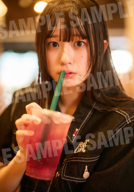 小久保柚乃の2nd写真集『こくぼづかん2』特典生写真画像　撮影：中村和孝　（C）中村和孝／小学館
