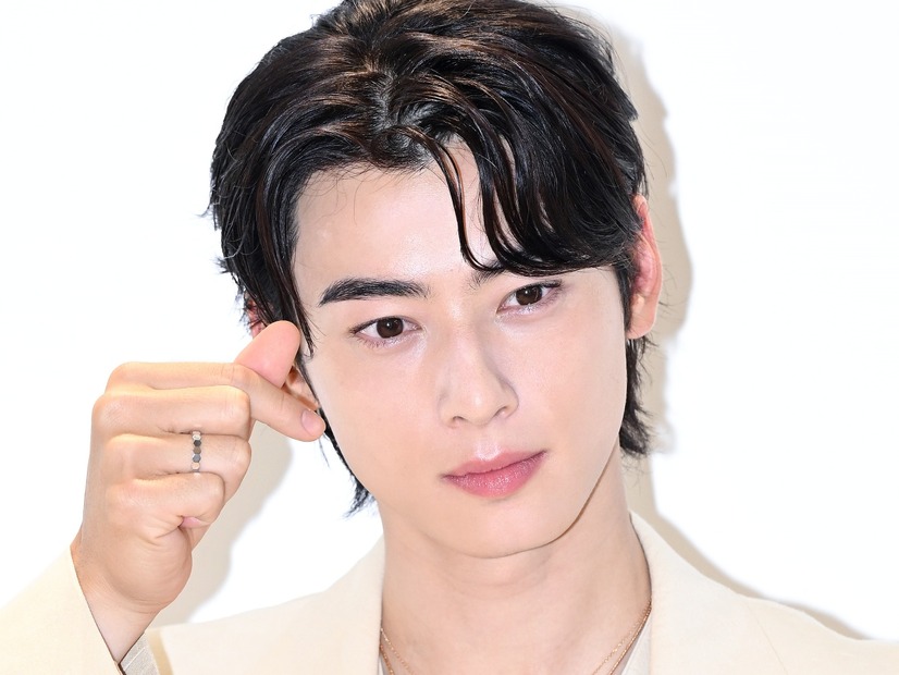 ASTRO・チャウヌ、自身の映画に愛犬登場か？「かっこいいとかわいいが渋滞」とファン歓迎【PHOTO】
