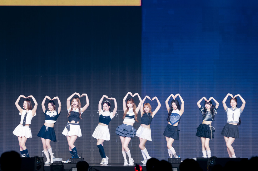 香港単独公演『2025 NiziU FAN-CON ｰNiziUniverseｰ in Hong Kong』コンサート写真　撮影：河村美貴（田中聖太郎写真事務所）