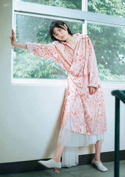 「B.L.T.2025年8月号」別冊付録：的野美青（櫻坂46） 両面超ビッグポスター
