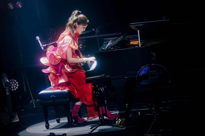 生田絵梨花のコンサートツアー「Erika Ikuta Tour 2025『bitter candy』」