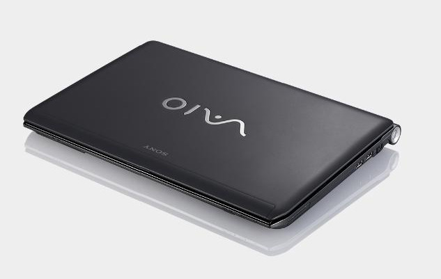薄型ノート「VAIO Y」シリーズ