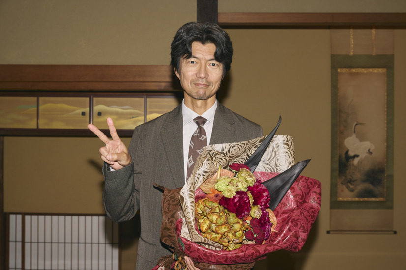 クランクアップを迎えた『イグナイト -法の無法者-』キャスト陣　（C）TBS