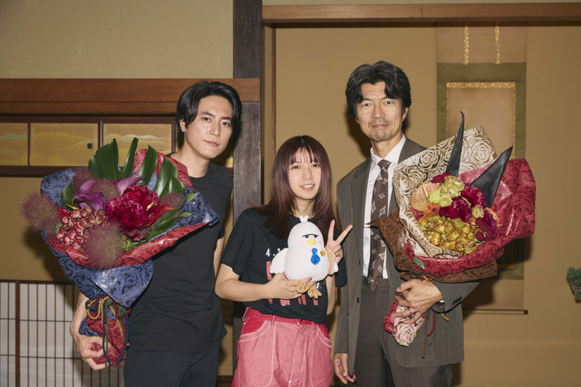 クランクアップを迎えた『イグナイト -法の無法者-』キャスト陣　（C）TBS
