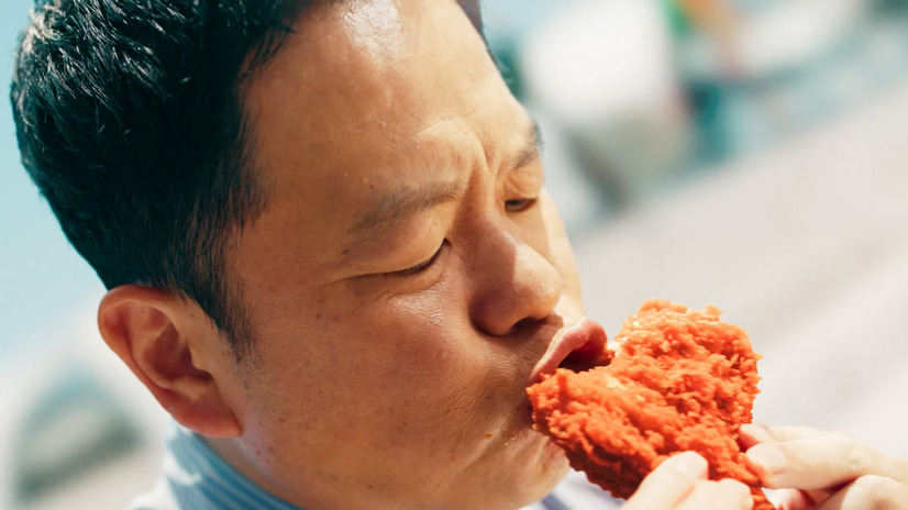 新CM　レッドホットチキン「夏の本能」篇
