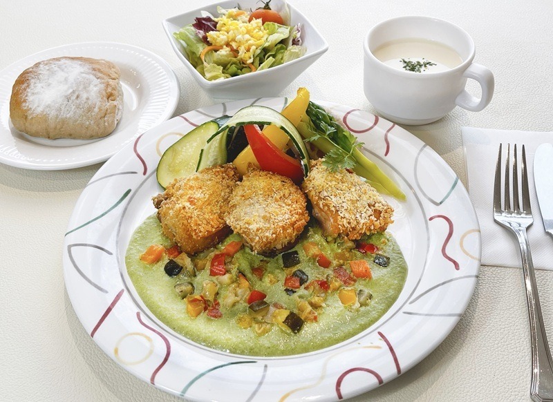 スイレンランチ1,800円（税込）