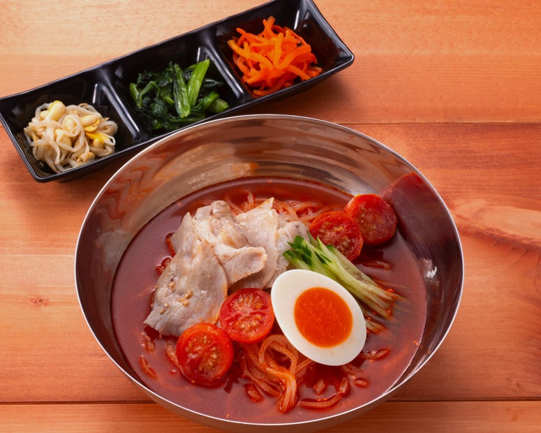 濃厚トマト冷麺（税込1,012円）