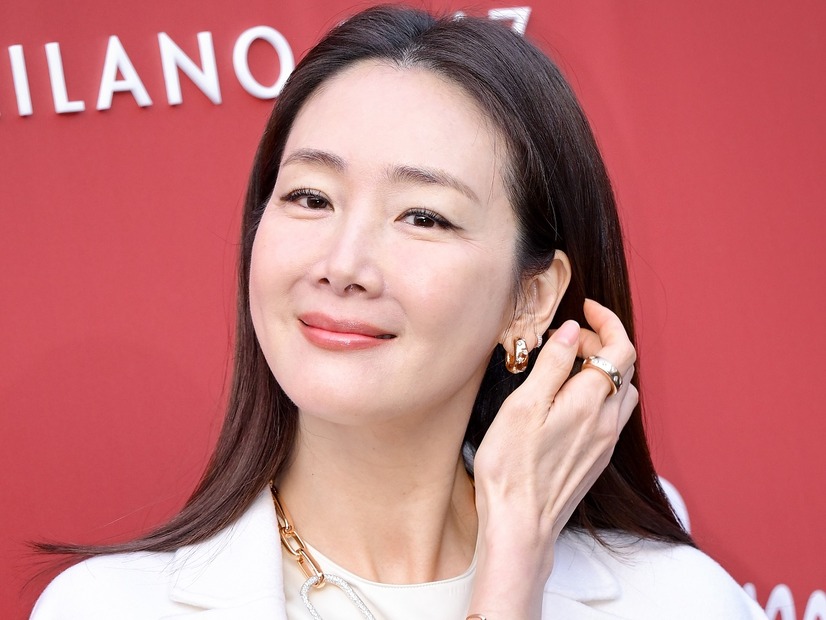 「20歳も年下のママたちについて回っている」『冬ソナ』女優チェ・ジウ（50）、高齢出産の育児の苦労を明かす