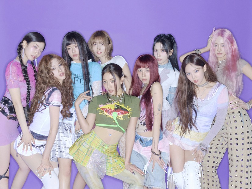 TWICE、新AL『THIS IS FOR』が世界中で大人気！ポジティブなエネルギーで活躍続ける