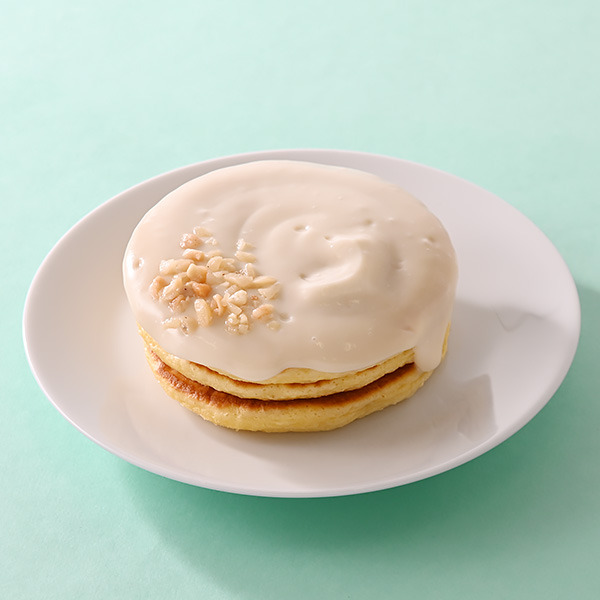マカダミアナッツソースのパンケーキ（税込348円）