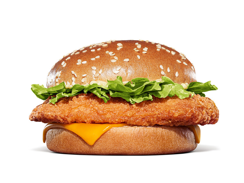 チーズ・クラシック スモーキーフライドチキンバーガー　単品590円、セット890円