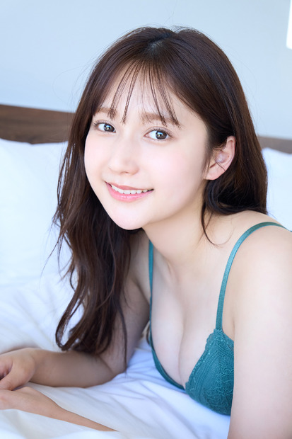 AKB48・鈴木くるみ1st写真集『夢の重さ』（C）秋田書店