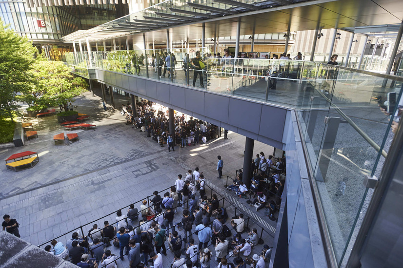 Apple 梅田オープン時の様子