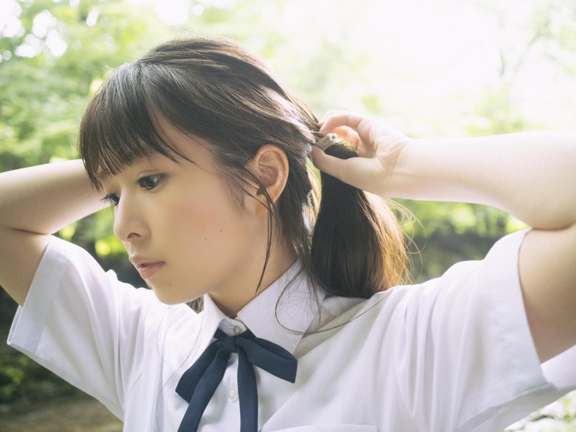 『B.L.T. SUMMER CANDY 2025』（東京ニュース通信社刊）撮影／細居幸次郎