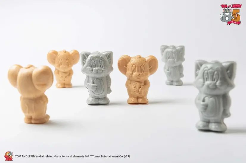 HKDSTOY「トムとジェリー モナカ チョコレート＆チーズ味」4個入（ひつじや謹製）2,160円　TOM AND JERRY and all related characters and elements © & ™ Turner Entertainment Co. (s25)