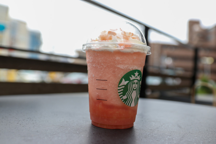 ヘブンリー ピーチ フラペチーノ