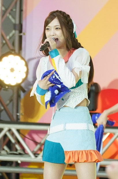 山下彩耶【写真：竹内みちまろ】