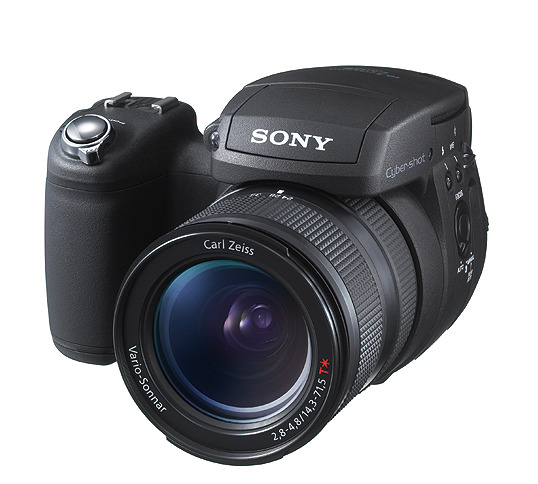 1,030万画素のサイバーショット DSC-R1