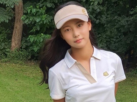 本当に18歳？女優の母を持つ美しき韓国ゴルファーがプロ転向　TWICE事務所も惚れたビジュアルで話題