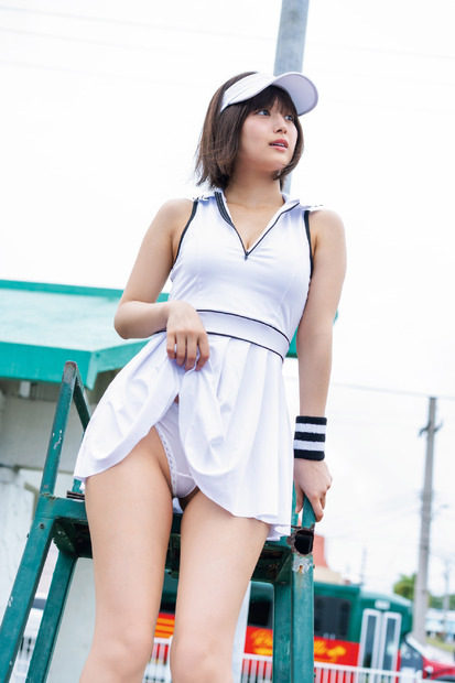 『北野瑠華 ドラマコラボ 写真集 「グラぱらっ！」』Ⓒ栗山秀作