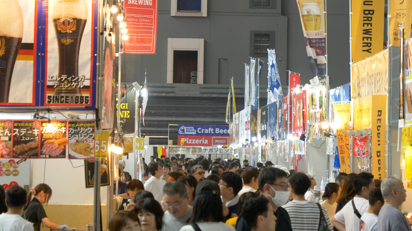 けやきひろば秋のビール祭り