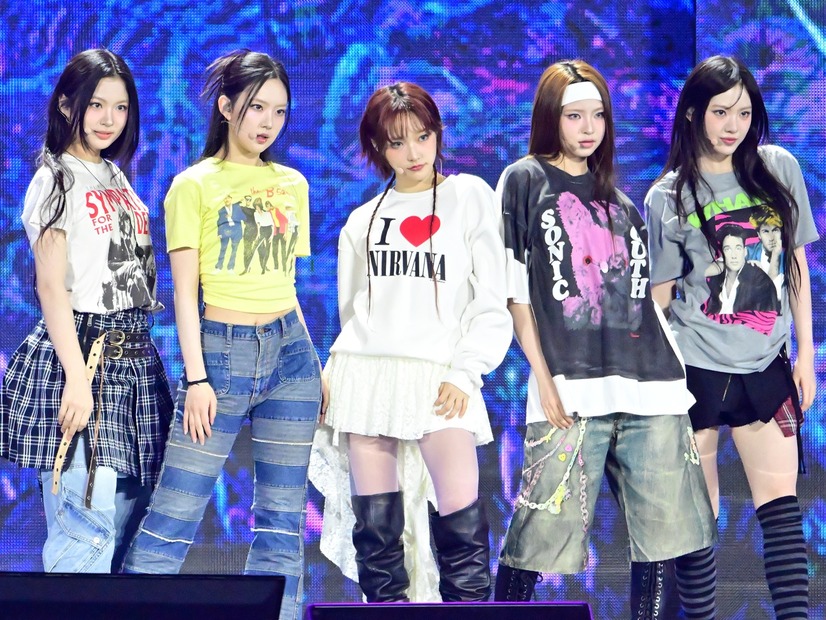 KiiiKiii、新曲『DANCING ALONE』を時代別にアレンジ！一風変わったプレイリスト動画が話題