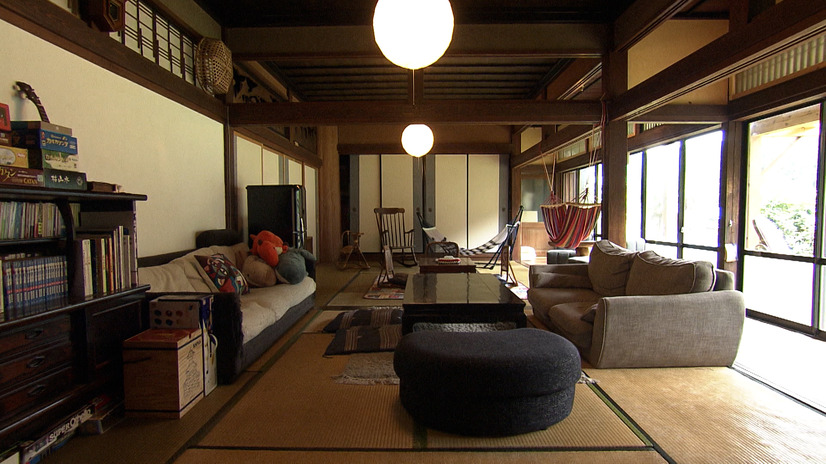 2つの和室は建具を取り払い、36畳のリビングに©MBS