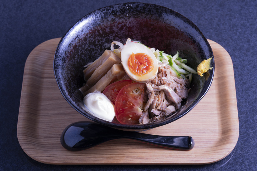 馳走かねこのあえ蕎麦　800円