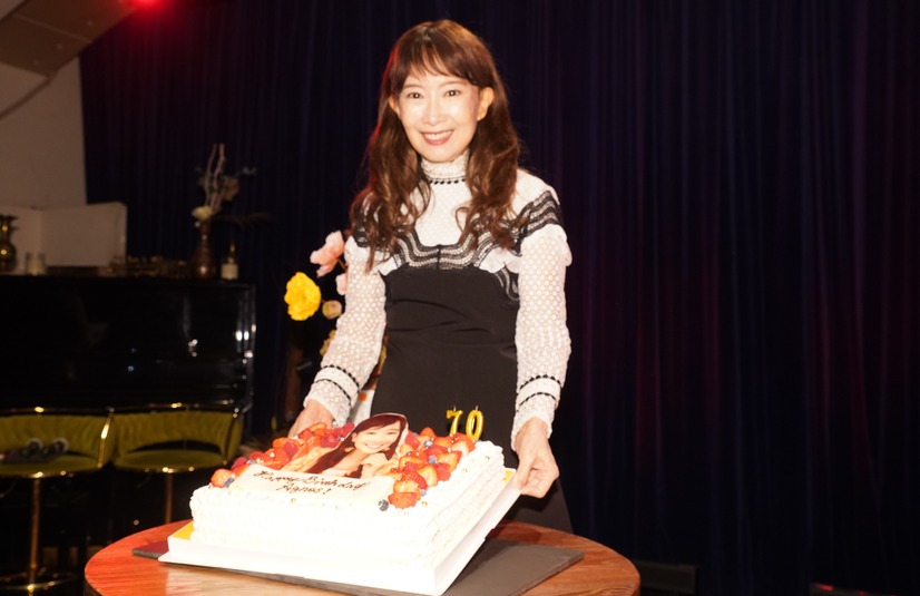 アグネス・チャン【写真：竹内みちまろ】