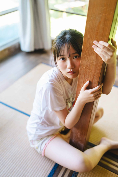 石田悠佳『B.L.T.2025年10月号』（東京ニュース通信社刊）撮影／HIROKAZU