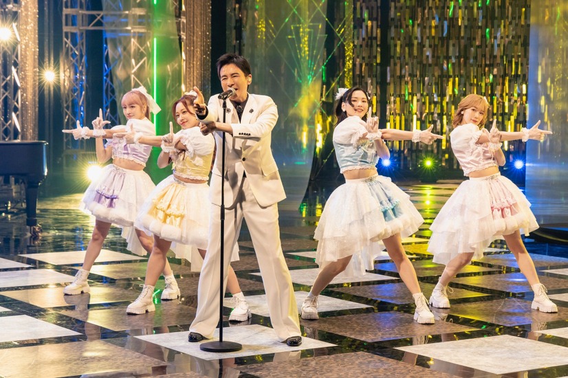 郷ひろみ『The Covers BSスペシャル 中島みゆきディープ・ナイト！』（C）NHK