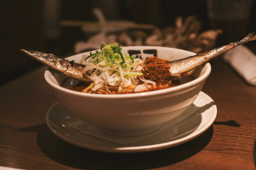 牛角流秋刀魚ラーメン【撮影／平木昌宏】