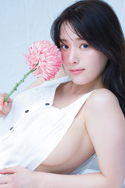 葉月くれあ1st写真集『clarus』(C)Takeo Dec.／講談社