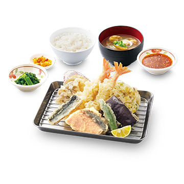 秋鮭とさんまの贅沢天ぷら定食　1590円（税込）