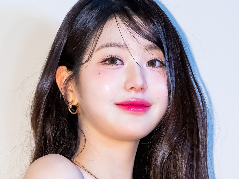 高級バッグに腕時計…IVE・ウォニョン、誕生日に“総額5億ウォン”超のプレゼント！過熱するファン文化に賛否も