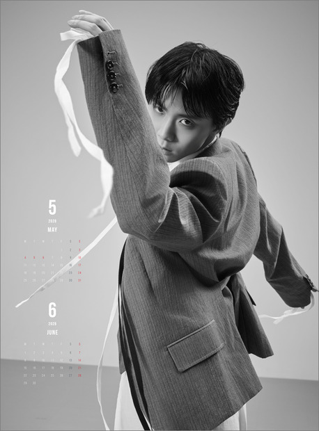 大判壁掛けタイプ（5-6月）『2026年版 羽生結弦 カレンダー』