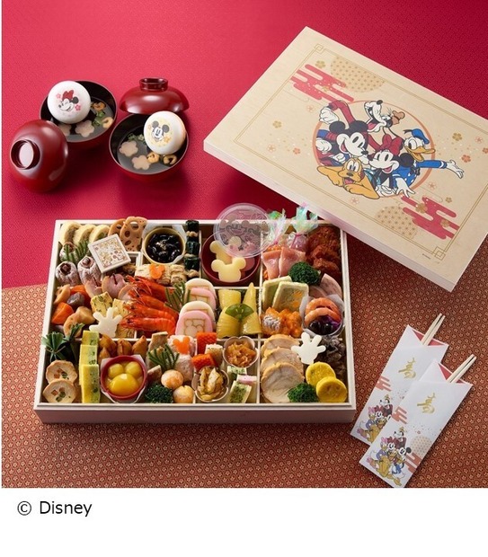 ベルメゾンの「ディズニーデザインおせち」© Disney© Disney.Based on the “Winnie the Pooh” works by A.A. Milne and E.H. Shepard.