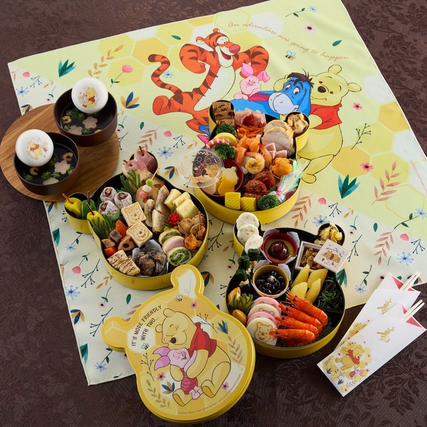 ベルメゾンの「ディズニーデザインおせち」© Disney© Disney.Based on the “Winnie the Pooh” works by A.A. Milne and E.H. Shepard.