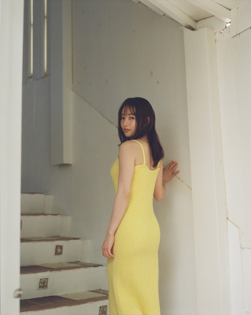 「桜井日奈子2026カレンダーブック」（東京ニュース通信社刊）
