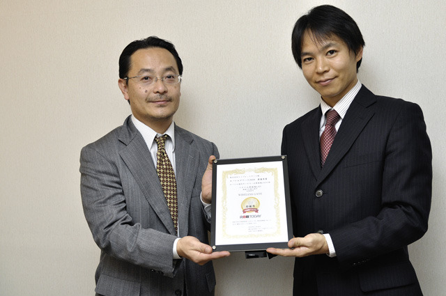 取締役COO 原田実氏（左）と代表取締役CEO 工学博士 池田武弘氏（右）